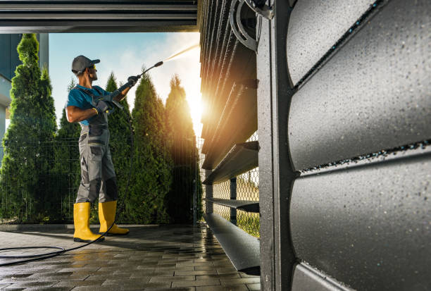 Best Pool Deck Cleaning  in Kathleen, FL